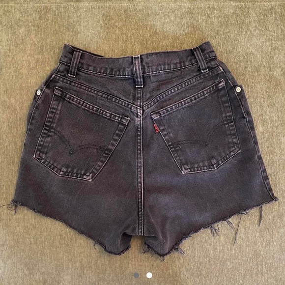 Vintage Levis Cut Off Shorts - Picture 2 of 2